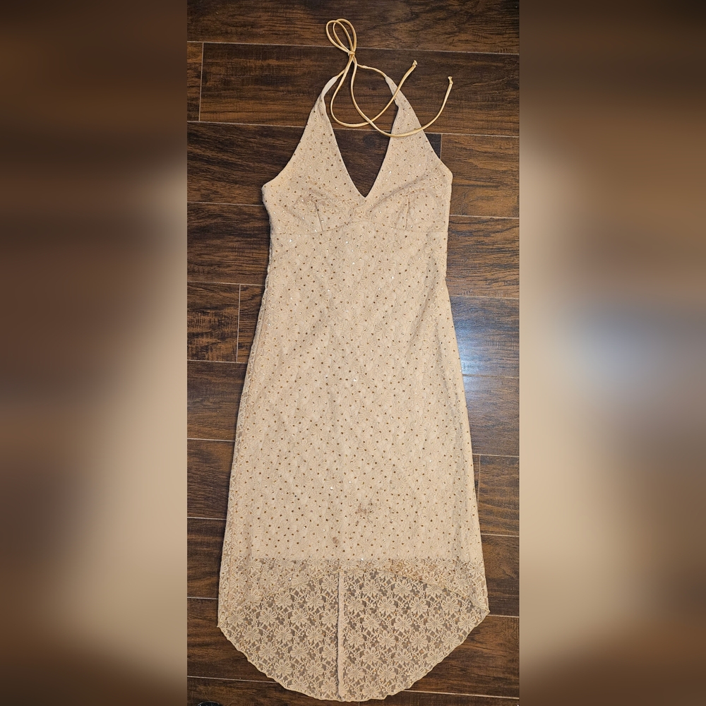 Chic Strapless Tan Dress with Subtle Sparkle